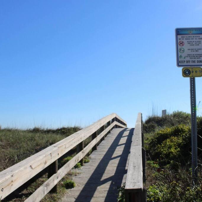 Beachside Retreat Awaits At Jacksonville Beach Exterior foto